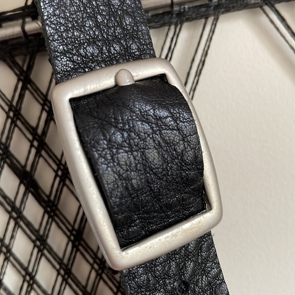 Tandy Leather handmade small crossbody blue yellow green black snap adjustable - Picture 14 of 15